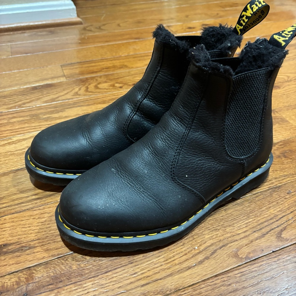 Dr. Martens Black leather Fur-Lined Chelsea Boots